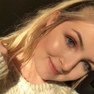 Meet your Posher, Halie